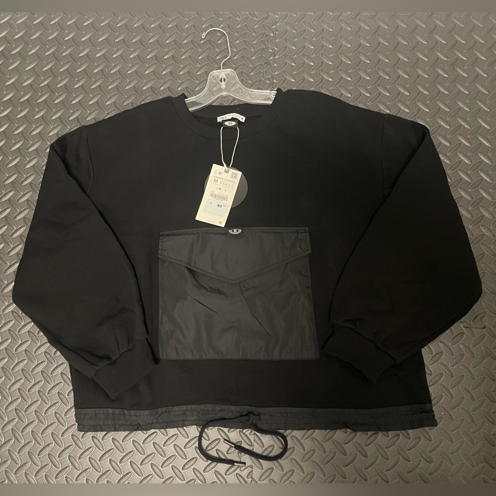 ZARA Black Sweatshirt with Front Pocket
